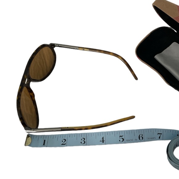 Burberry Tortoise Sunglasses with Case - Picture 5 of 6